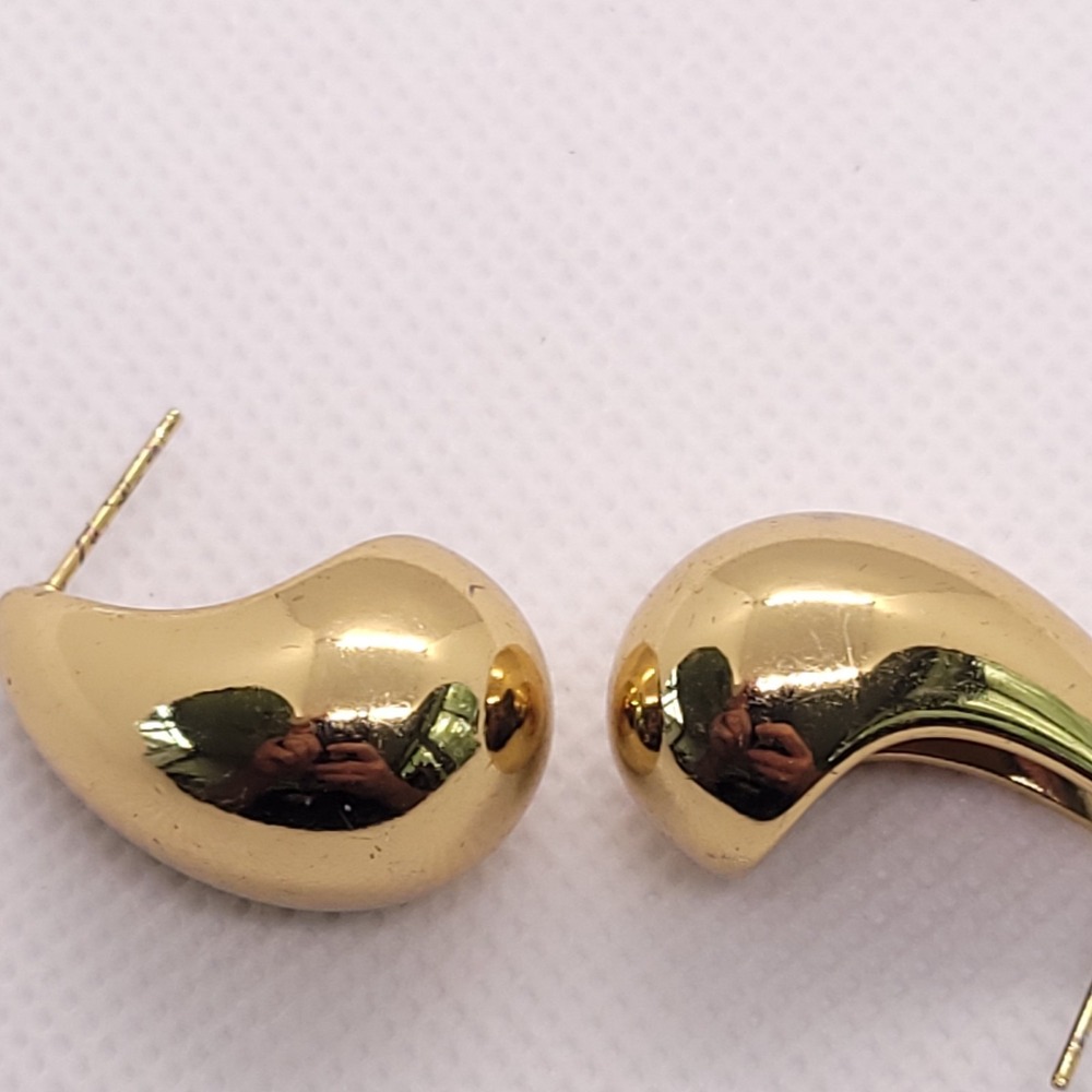 Vintage 1980s Gold Tone Sculptural Modernist Crescent Post Earrings